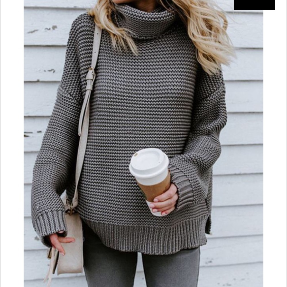 🐩Cal neck light knit sweater🐩